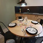 בית נופש Maison Le Lodge- Centre La Fontaine Proche Zoo