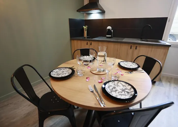 Дом отдыха Maison Le Lodge- Centre La Fontaine Proche Zoo