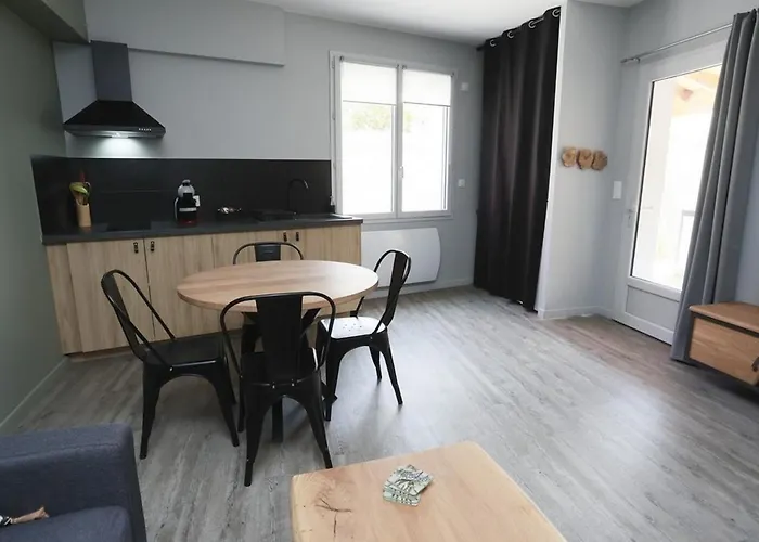 Maison Le Lodge- Centre La Fontaine Proche Zoo * Дуэ-ла-Фонтен